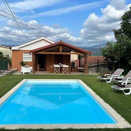Casa Da Vila Em เซลอริโก จิ บาสโต ภายนอก รูปภาพ